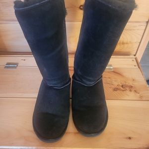 Womens size 8 Bearpaws